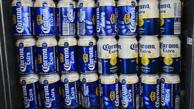 Weil seit einem Monat nicht mehr gebraut wird, geht den Mexikanern das Corona-Bier aus. (Bild: AFP)