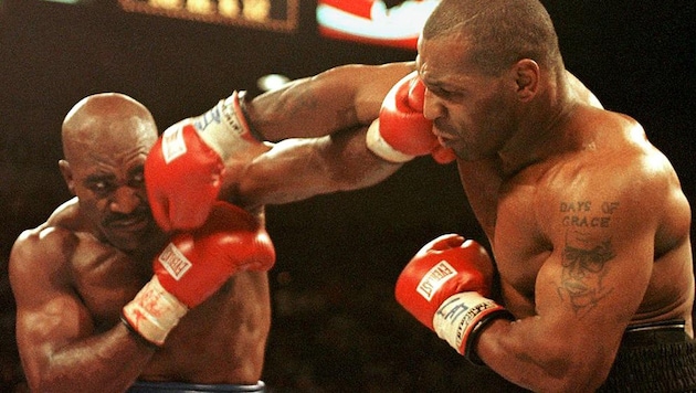 Mike Tyson teilte nicht nur aus, musste auch hart einstecken. (Bild: AFP)