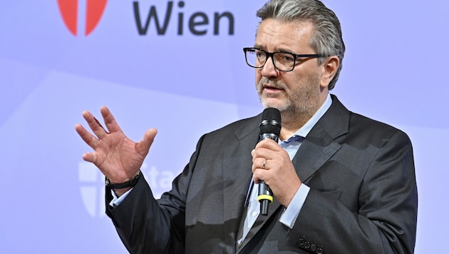 Wiens Gesundheitsstadtrat Peter Hacker (SPÖ) (Bild: APA/Hans Punz)