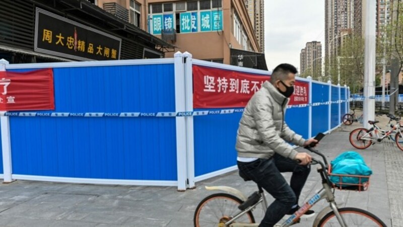 Der Markt in Wuhan ist seit Jänner gesperrt. (Bild: APA/AFP/Hector RETAMAL)