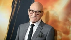 Sir Patrick Stewart, vielen bekannt durch seine Rolle als Jean-Luc Picard in den Serien „Star Trek: Das nächste Jahrhundert“ und „Picard“, ist Mitglied in der britischen Labour-Partei, deren Positionen vergleichbar sind mit jenen der Sozialdemokratischen Partei in Österreich. (Bild: APA/AFP)