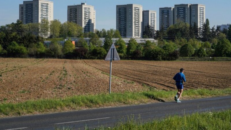 Ab Montag gibt es in Frankreich keine Beschränkungen mehr für Sport oder Spaziergänge. (Bild: AP)