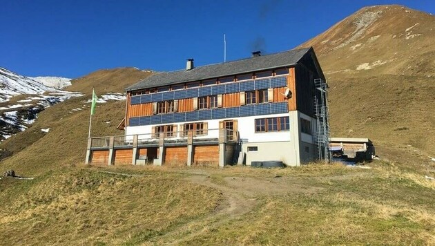 Die Tilisuna-Hütte auf 2211 Metern Seehöhe ist ein beliebter Ausgangspunkt für Wanderungen im Rätikon. Aber auch Tageswanderer aus der Schweiz machen gerne einen Abstecher zur Hütte von Markus Jankowitsch. (Bild: Markus Jankowitsch)