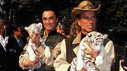 Siegfried und Roy im Jahr 1992 mit weißen Tiger-Jungen im Central Park (Bild: Photo Press Service)