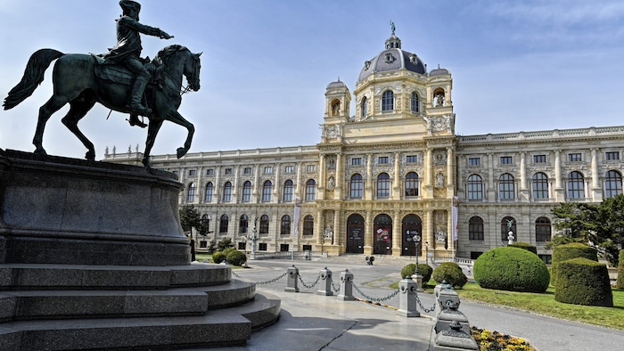Das Naturhistorische Museum (NHM) in Wien