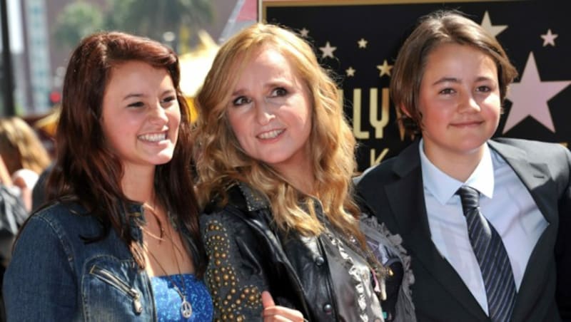 Melissa Etheridge im Jahr 2011 mit ihrem Sohn Beckett und ihrer Tochter Bailey (Bild: AFP)