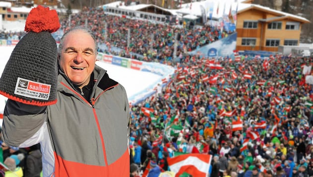 Zigtausende Skifans wären bei einer WM in Saalbach (hier im Weltcup) garantiert – auch Bartl Gensbichler (li.) macht sich durch Corona Gedanken. (Bild: Schiel, Birbaumer)