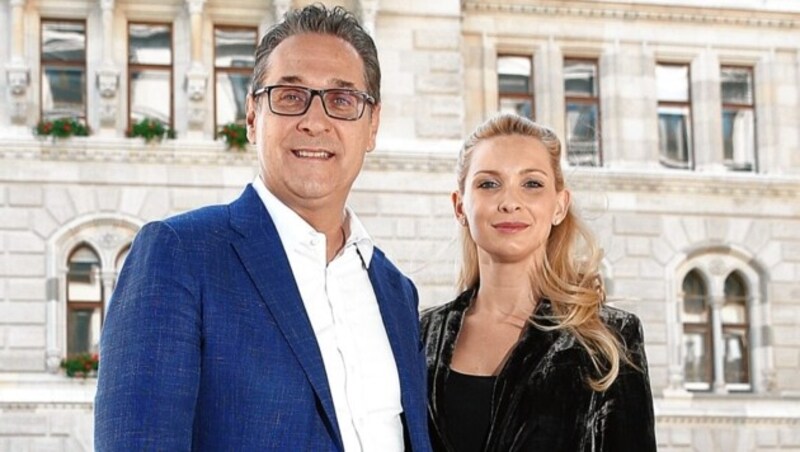 Heinz-Christian Strache mit Ehefrau Philippa (Bild: Reinhard Holl)