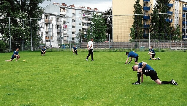 Die Grazer Handballer trainieren aktuell wieder im Freien (Bild: © Elmar Gubisch)
