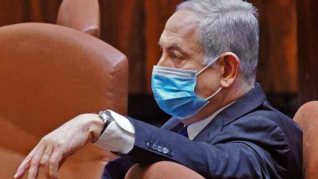 Erstmals in der Geschichte Israels wird ein amtierender Premier auf der Anklagebank Platz nehmen müssen. (Bild: APA/AFP/KNESSET SPOKESPERSON OFFICE/Adina Valman)