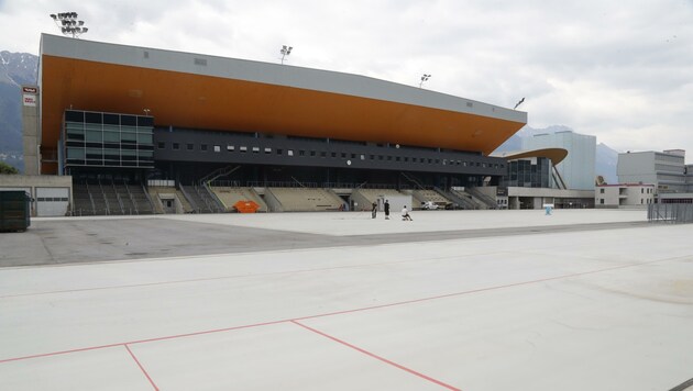 Die Oberfläche des Außenrings bei der Olympiaworld Innsbruck wurde erst frisch saniert. (Bild: Birbaumer Christof)