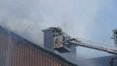 Großbrand am Buchberg in Mattsee (Bild: BFKD Flachgau/Dominik Repaski)