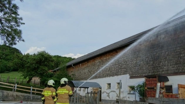 Großbrand am Buchberg in Mattse (Bild: BFKD Flachgau/Dominik Repaski)