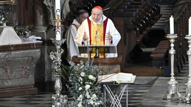 Der Ostergottesdienst im Stephansdom fand noch unter Ausschluss der Öffentlichkeit statt. (Bild: APA/HANS PUNZ)