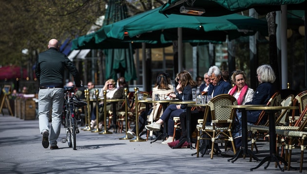 Schweden ging während des Höhepunkts der Corona-Pandemie in Europa und ließ Cafés, Bars und Restaurants geöffnet. Die Todeszahlen in Schweden übersteigen die anderer skandinavischer Länder. (Bild: AFP)