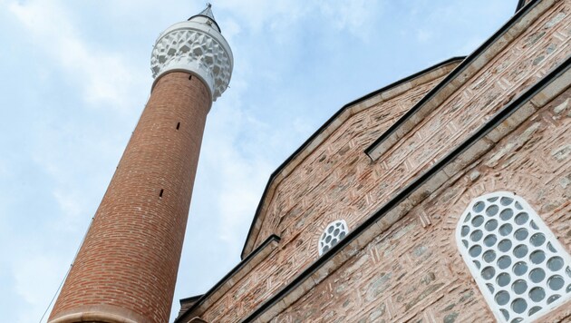 Das Minarett einer Moschee in Izmir (Bild: stock.adobe.com)