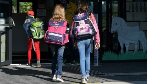 Rucksack, Schultüte, Buntstifte, Hefte und Schreibgeräte – der Schulstart ist durchaus ...