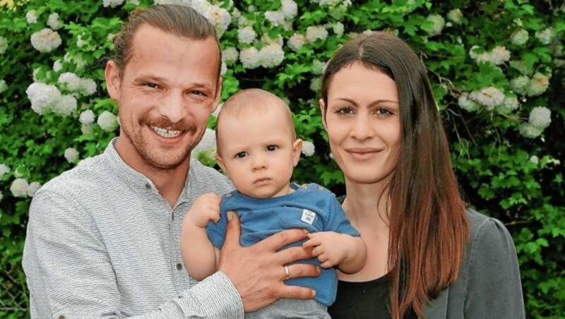 Hochzeit verschoben, aber glücklich: Daniel, Melissa, Theodor (Bild: Crepaz Franz)