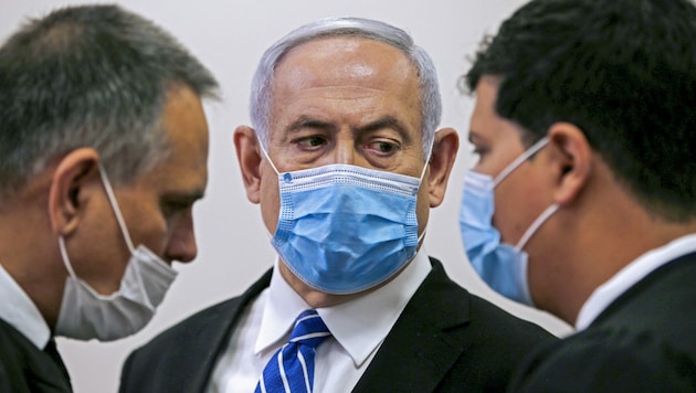 Israels Premierminister Benjamin Netanyahu vor Gericht (Bild: AFP)