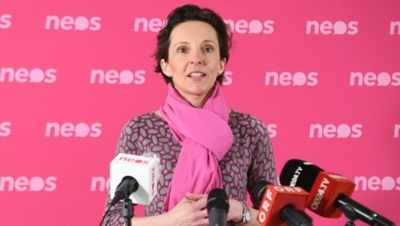 NEOS-Bildungssprecherin Martina Künsberg Sarre (Bild: APA/HELMUT FOHRINGER)