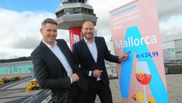 Der Mallorca-Flug wird vorzeitig eingestellt, Geschäftsführer Harald Stoutz (links) verlässt die Klagenfurter Flughafen BetriebsGmbH (Bild: Rojsek-Wiedergut Uta)