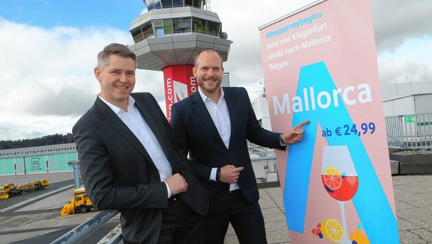 Flughafen Geschäftsführer Harald Stoutz (l.) und Lauda-CEO Andreas Gruber fliegen ab Juli von Klagenfurt nach Mallorca. (Bild: Rojsek-Wiedergut Uta)