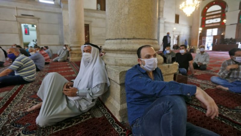 Freitagsgebet in einer Moschee in der syrischen Hauptstadt Damaskus (Bild: APA/AFP/LOUAI BESHARA)