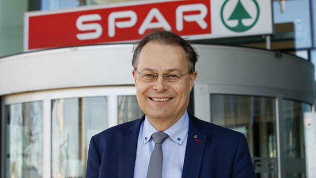 Spar-Chef Gerhard Drexel freut sich über den jüngsten Rekord. (Bild: Tschepp Markus)