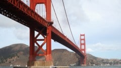 Auch an der Golden Gate Bridge bei San Francisco stimmte der Landesjugendchor seine Lieder an. (Bild: AFP/Getty Images/Ezra Shaw)