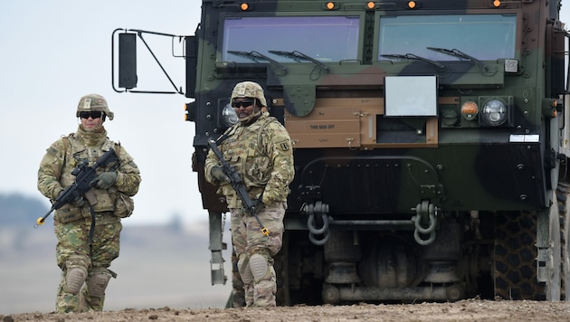 US-Soldaten auf dem Militärgelände in Grafenwöhr in Deutschland. US-Präsident Donald Trump plant einen massiven Truppenabzug aus Deutschland. (Bild: AFP)