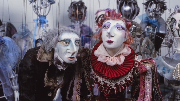 Zwei Marionetten aus dem Stück "Hoffmanns Erzählungen" (Bild: Salzburger Marionettentheater)
