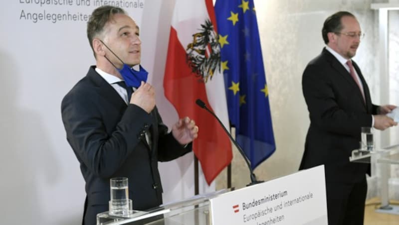 Der deutsche Außenminister Heiko Maas und Alexander Schallenberg (Bild: APA/ROLAND SCHLAGER)