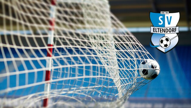 Soccer ball flying into the gate (Bild: krone.tv)