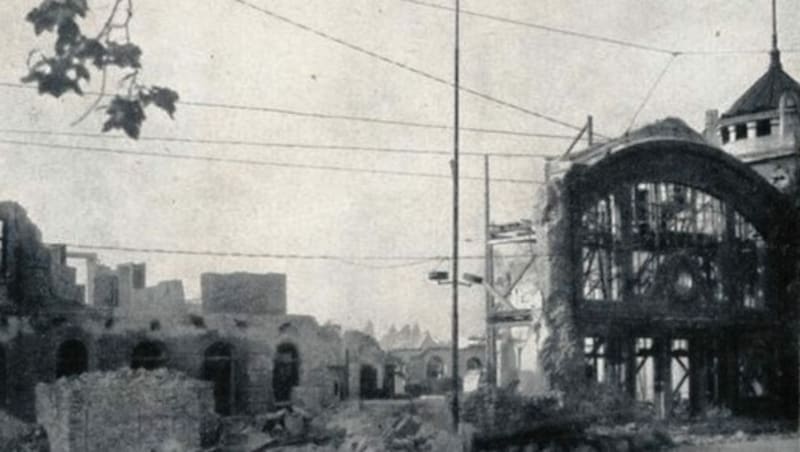 Solche Bilder präsentierten sich den Menschen im und nach dem Krieg beinahe täglich: Zerstörte Gebäude, von denen nicht mehr als Schutt übrig war. (Bild: TAÖ/AAvK)