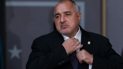 Ministerpräsident Boiko Borissow wirft dem bulgarischen Präsidenten Spionage mit einer Drohne vor. (Bild: APA/AFP/Aris Oikonomou)