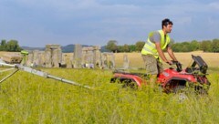 Mindestens 20 Schächte mit einem Durchmesser von bis zu zehn Metern und einer Tiefe von bis zu fünf Metern wurden in der Nähe von Stonehenge entdeckt. (Bild: APA/LBI ARCHPRO/GEERT VERHOEVEN)