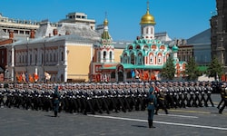 In Moskau hätte im August wieder die traditionelle Militärparade stattfinden sollen ...