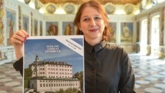 Direktorin Veronika Sandbichler bietet das Schloss Ambras als attraktiven und spannenden Ort der Sommerfrische an. (Bild: Hubert Berger)