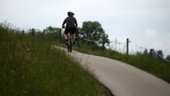 Nicht alle Rad-Ausflüge verliefen am Mittwoch glimpflich, allein in Salzburg gab es drei schwere Verletzungen nach Stürzen. (Bild: Tröster Andreas)