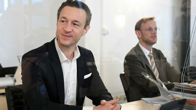 Bereits zum dritten Mal soll Finanzminister Gernot Blümel (ÖVP) im U-Ausschuss aussagen. (Bild: APA/HELMUT FOHRINGER)