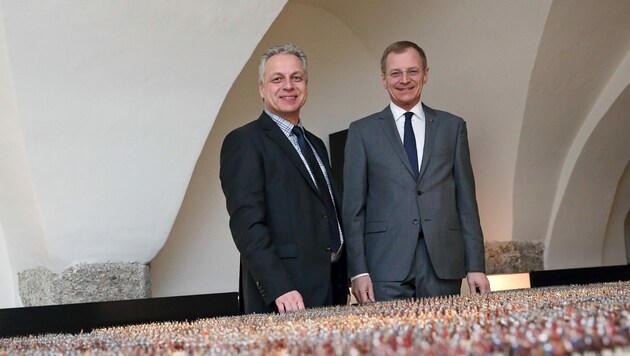Bürgermeister Franz Stefan Karlinger und LH Thomas Stelzer (Bild: Schauer Sandra)