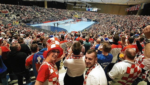Die Grazer Stadthalle wurde vor allem zum Wohnzimmer der kroatischen Handball-Fans. Insgesamt verbuchte die Stadt Graz 7900 Nächtigungen durch das Großereignis im letzten Jänner. (Bild: Pail Sepp)
