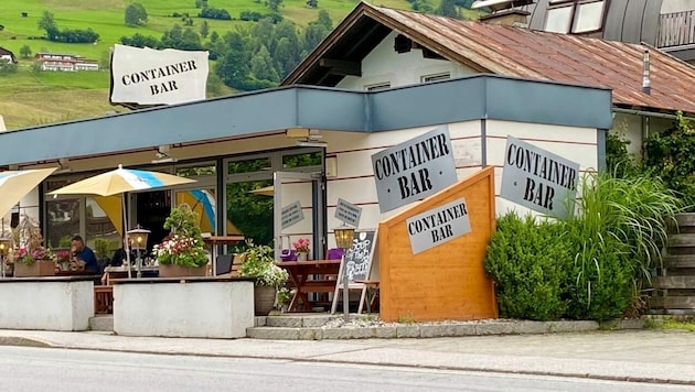 Container Bar in Zell am See (Bild: Roland Hölzl)
