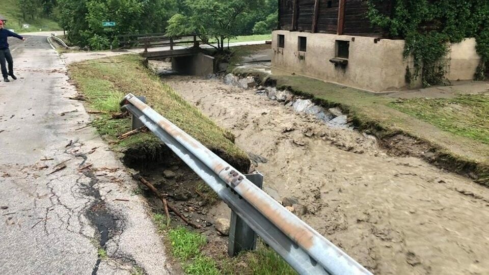 Straßen Zerstört - Schwere Unwetter Wüteten Im Norden Kärntens | Krone.at