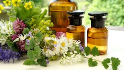 Sehr viele wirksame Medikamente stammen aus Pflanzen oder wurden aus pflanzlichen Stoffen weiterentwickelt. (Bild: ©behewa - stock.adobe.com)