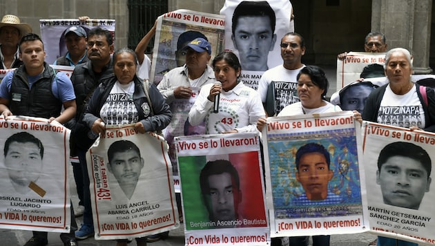 Verwandte der 43 vermissten Studenten in Mexiko (Bild: AFP)