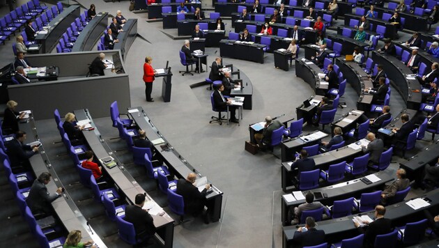 Nach jahrelangen Verhandlungen hat der deutsche Bundestag am Donnerstag die Grundrente beschlossen. Bekommen sollen sie ab 2021 rund 1,3 Mio. Menschen, davon 70 Prozent Frauen. (Bild: AP)