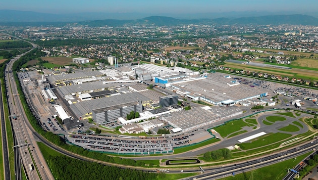 Graz'daki Magna fabrikası (Bild: Bild-Hauer)