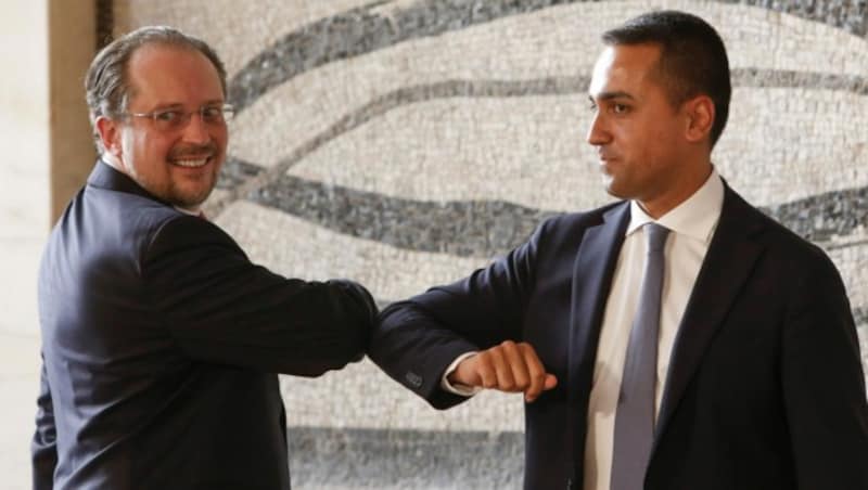 Alexander Schallenberg und Luigi Di Maio (Bild: The Associated Press)