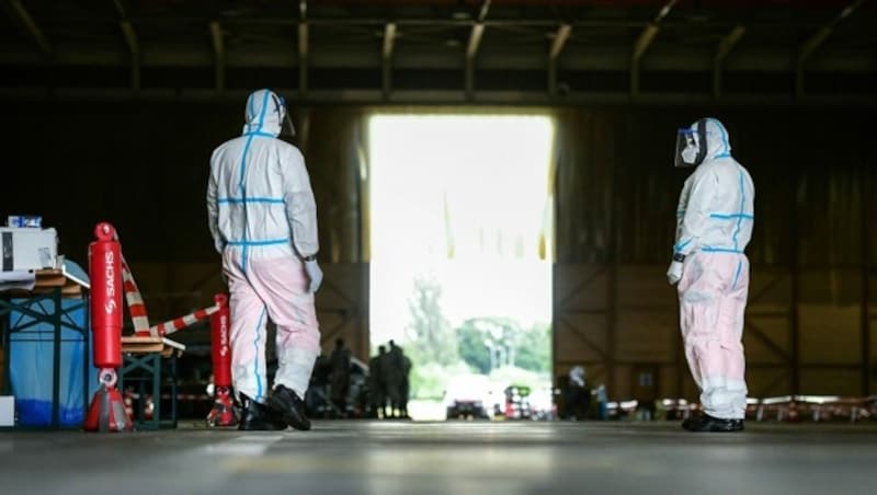 In dieser Halle in Gütersloh wurde eine Coronavirus-Test-Station eingerichtet. (Bild: APA/AFP/Ina FASSBENDER)